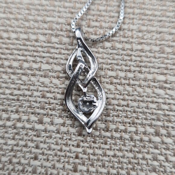 18 Inch Sterling Silver Small Diamonds Simple Pendant Necklace A6272 - Picture 5 of 8